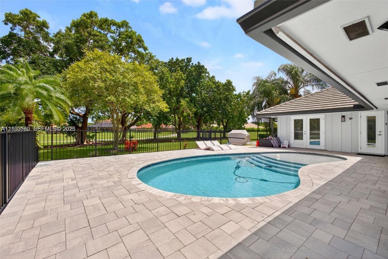 15 W Balfour Rd W , Palm Beach Gardens, FL 33418 Photo