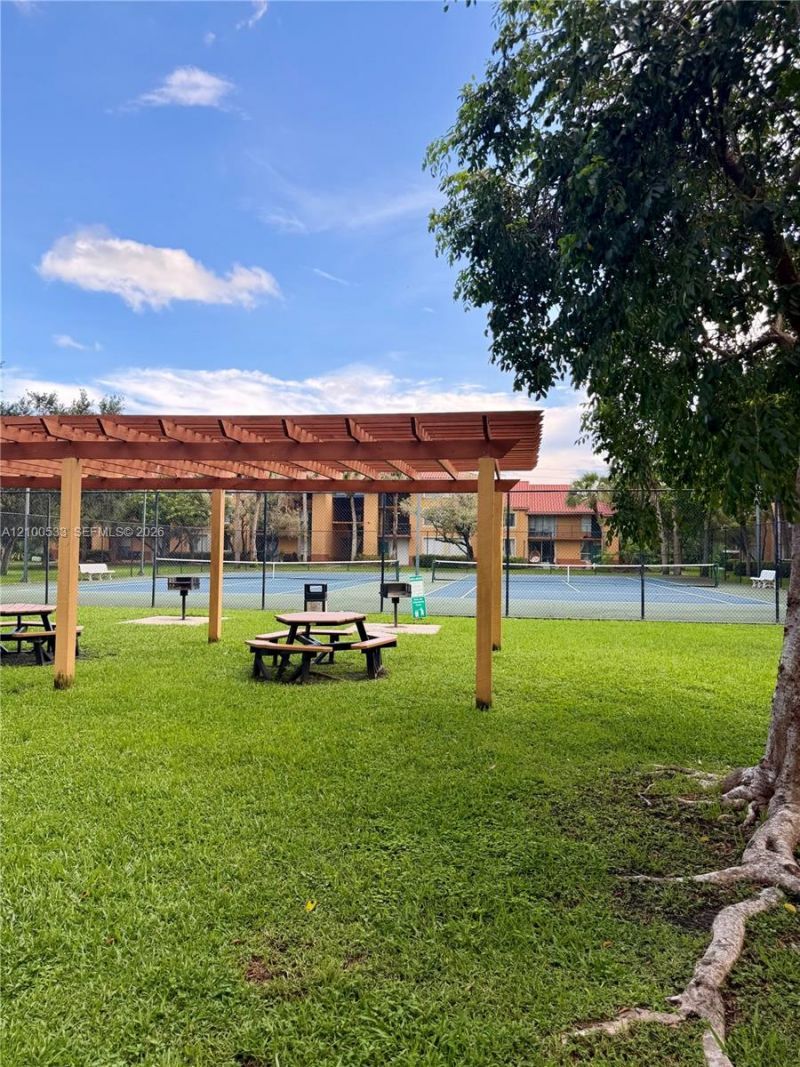 10765 Cleary Blvd , Unit 306, Plantation, FL 33324 Photo