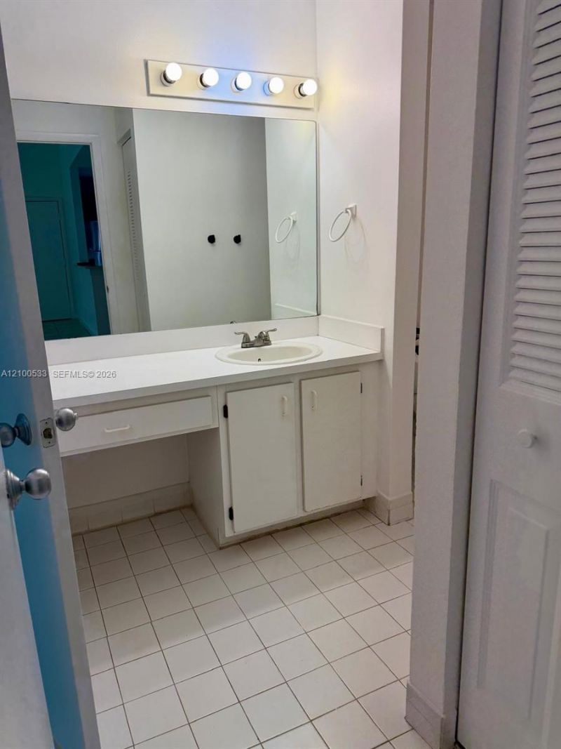 10765 Cleary Blvd , Unit 306, Plantation, FL 33324 Photo