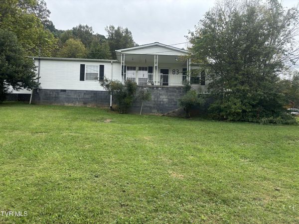 83 Hazel Osborne Road, Castlewood, VA 24224