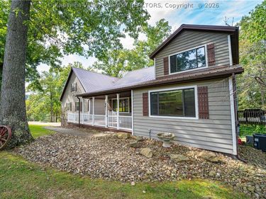 439 Spanoaks Drive, Milton, WV 25541