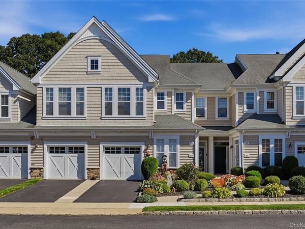 163 Symphony Drive , Lake Grove, NY 11755