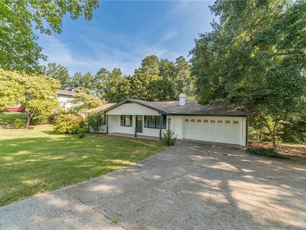 3137 Esther Drive , Gainesville, GA 30504