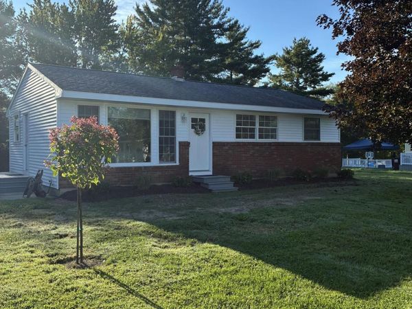 18 Walter Road, Troy, NY 12180