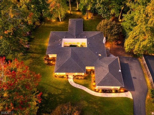 64 Dogwood Ter, Long Hill, NJ 07946