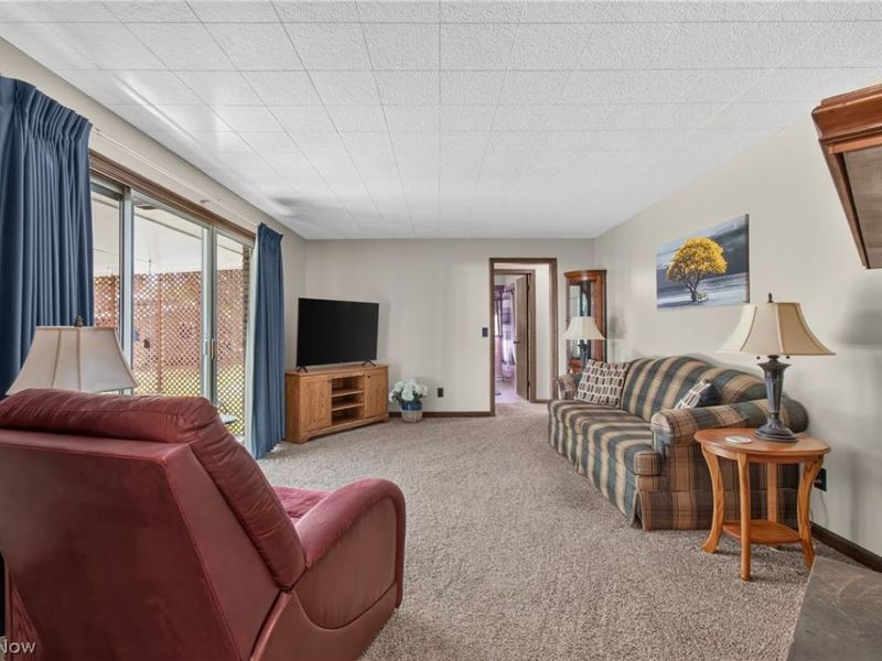 2007 Colonial Parkway NE, Massillon, OH 44646 Photo 8