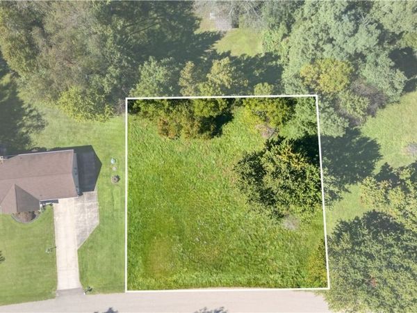 William Penn Avenue NE, Hartville, OH 44632