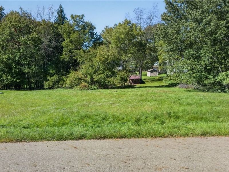 William Penn Avenue NE, Hartville, OH 44632 Photo 2