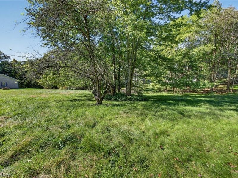 William Penn Avenue NE, Hartville, OH 44632 Photo 6