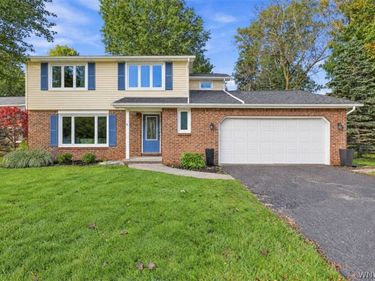 61 Eveningwood Lane, East Amherst, NY 14051