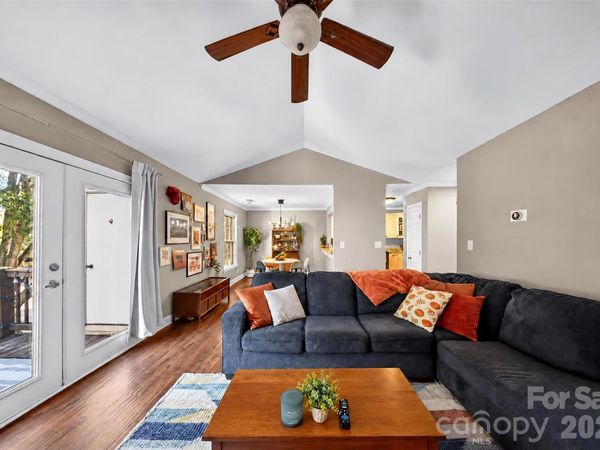 3200 Selwyn Farms Lane , Unit 7, Charlotte, NC 28209