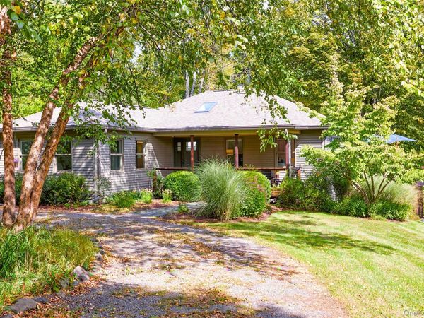 31 Kapetanakis Lane, Stone Ridge, NY 12484