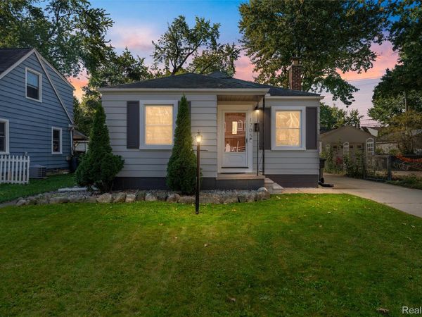 1705 West Boulevard, Berkley, Mi 48072