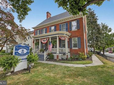 252 FREDERICK STREET, HANOVER, PA 17331