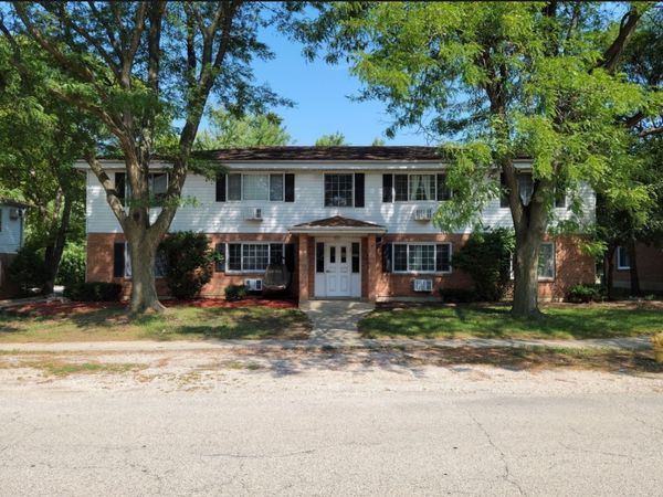 397 Poplar Avenue , Unit 2E, Antioch, IL 60002