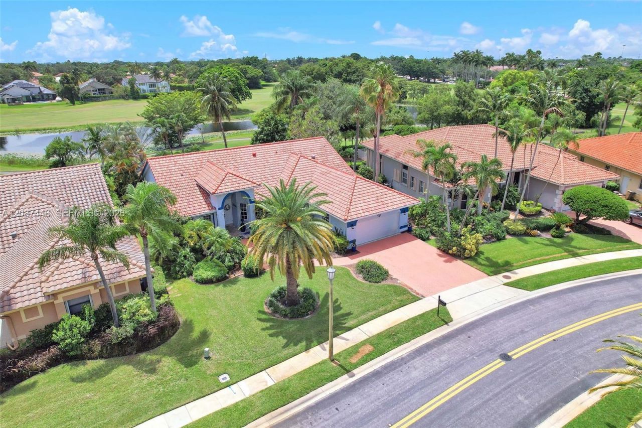 560 W Cypress Pointe Dr W, Pembroke Pines, FL 33027 Photo