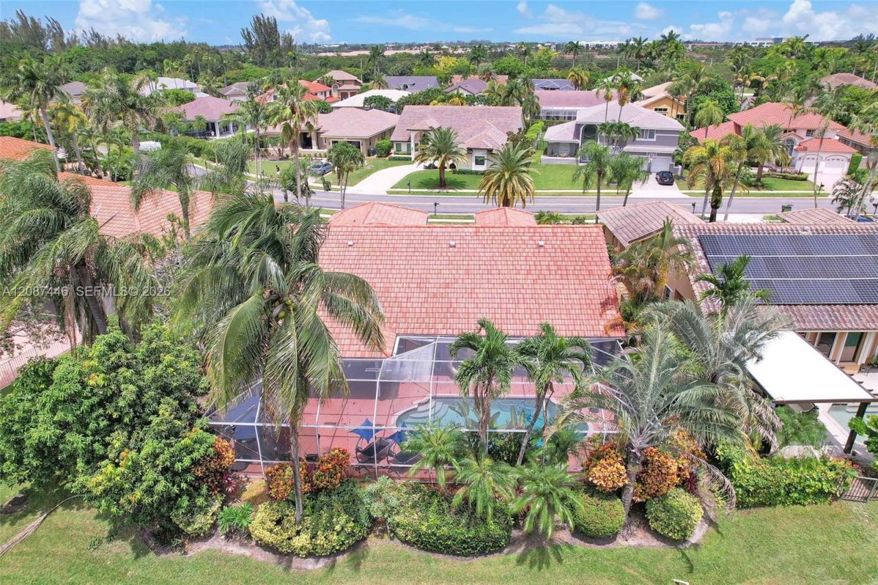 560 W Cypress Pointe Dr W, Pembroke Pines, FL 33027 Photo