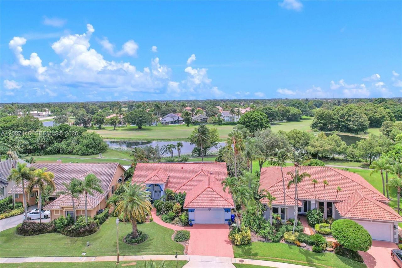 560 W Cypress Pointe Dr W, Pembroke Pines, FL 33027 Photo