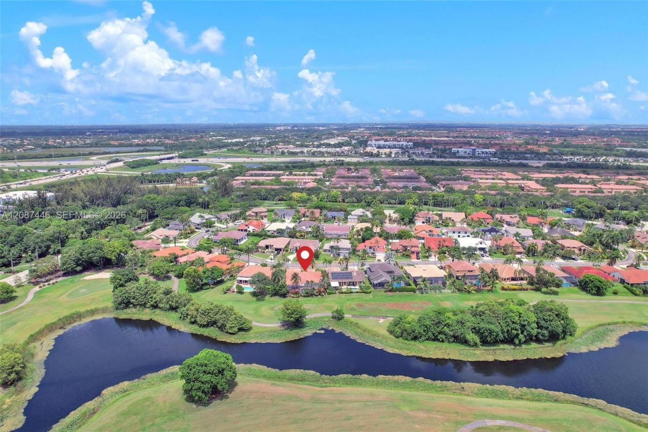 560 W Cypress Pointe Dr W, Pembroke Pines, FL 33027 Photo