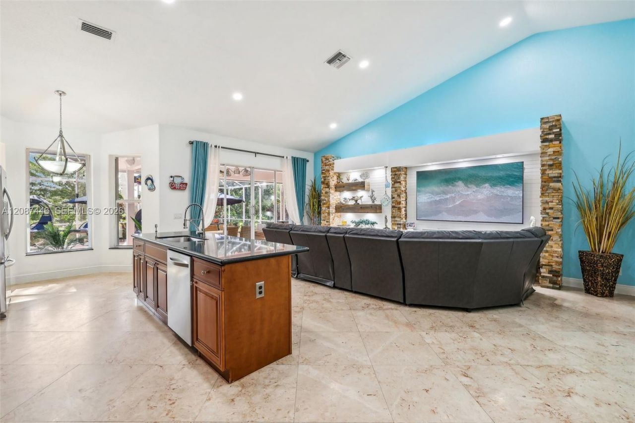 560 W Cypress Pointe Dr W, Pembroke Pines, FL 33027 Photo