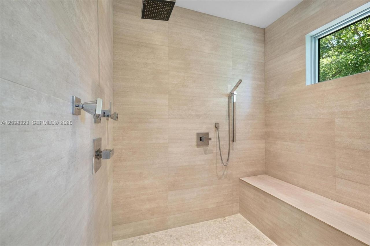 5960 SW 79th St , South Miami, FL 33143 Photo