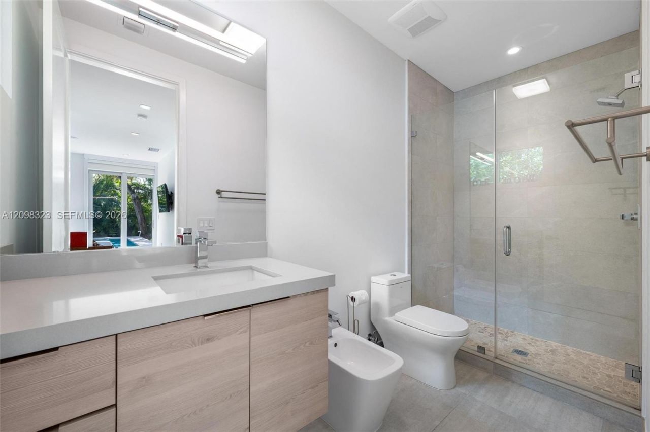 5960 SW 79th St , South Miami, FL 33143 Photo