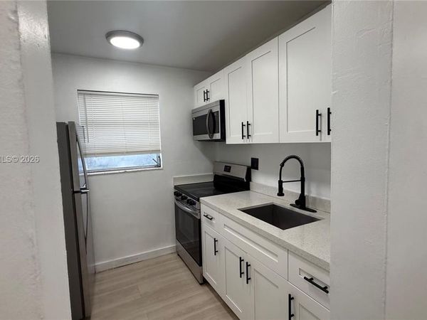 12215 W Dixie Hwy , Unit 308, North Miami, FL 33161