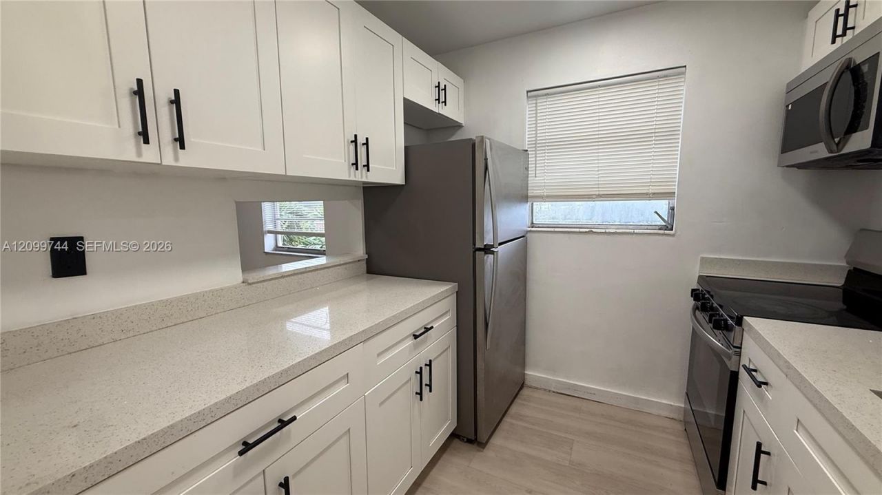 12215 W Dixie Hwy, Unit 308, North Miami, FL 33161 Photo