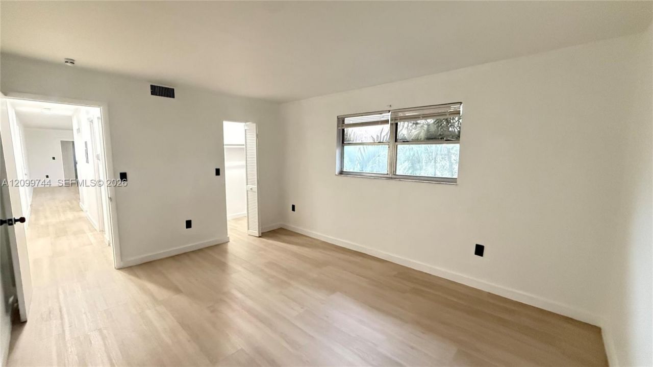 12215 W Dixie Hwy, Unit 308, North Miami, FL 33161 Photo