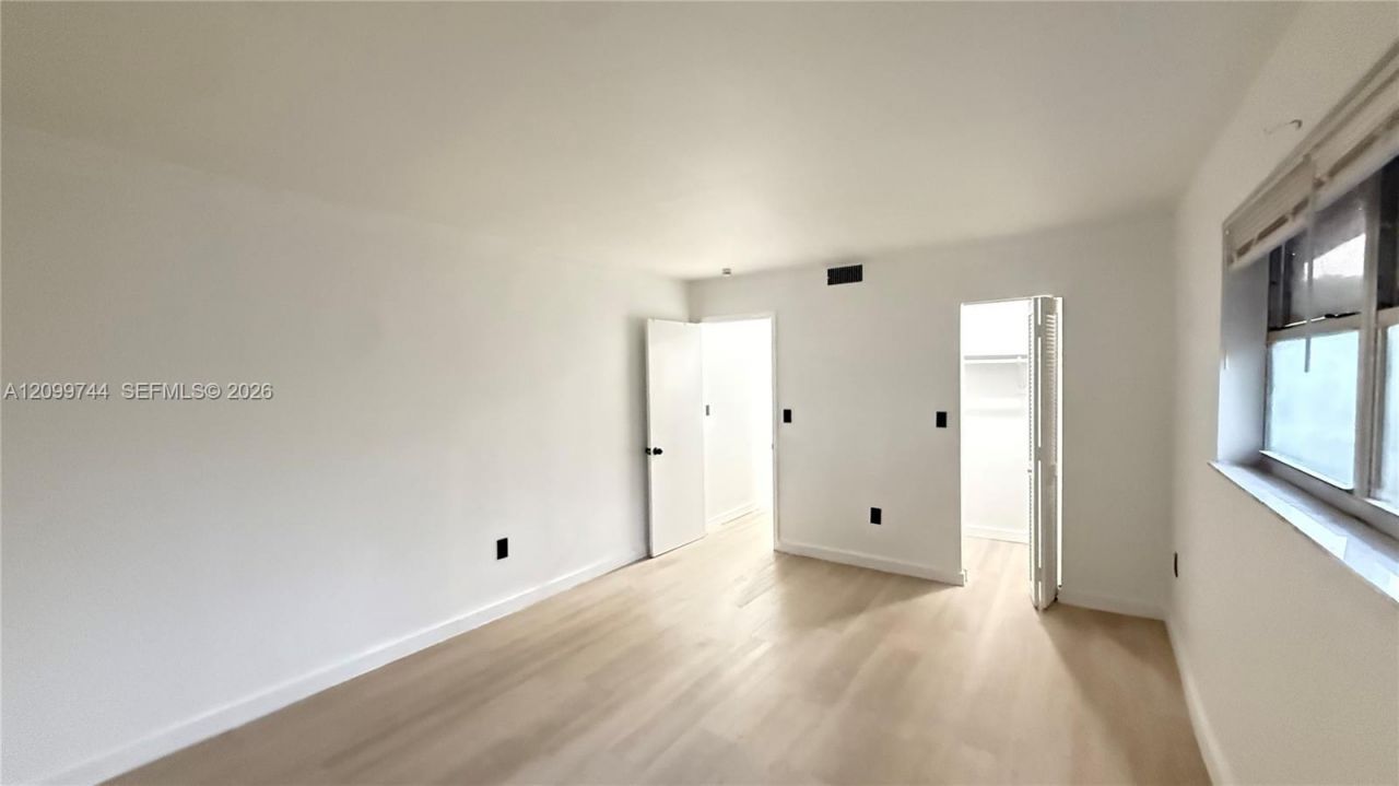 12215 W Dixie Hwy, Unit 308, North Miami, FL 33161 Photo