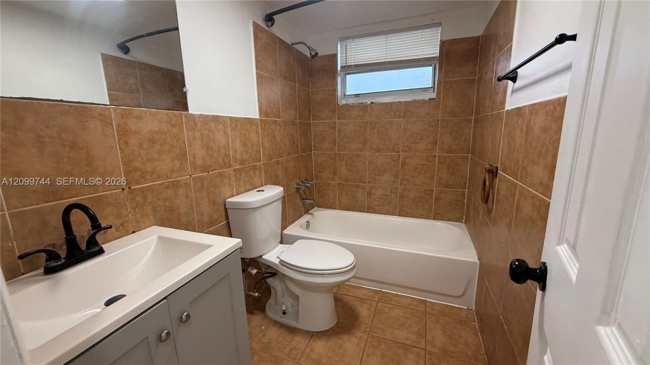 12215 W Dixie Hwy, Unit 308, North Miami, FL 33161 Photo
