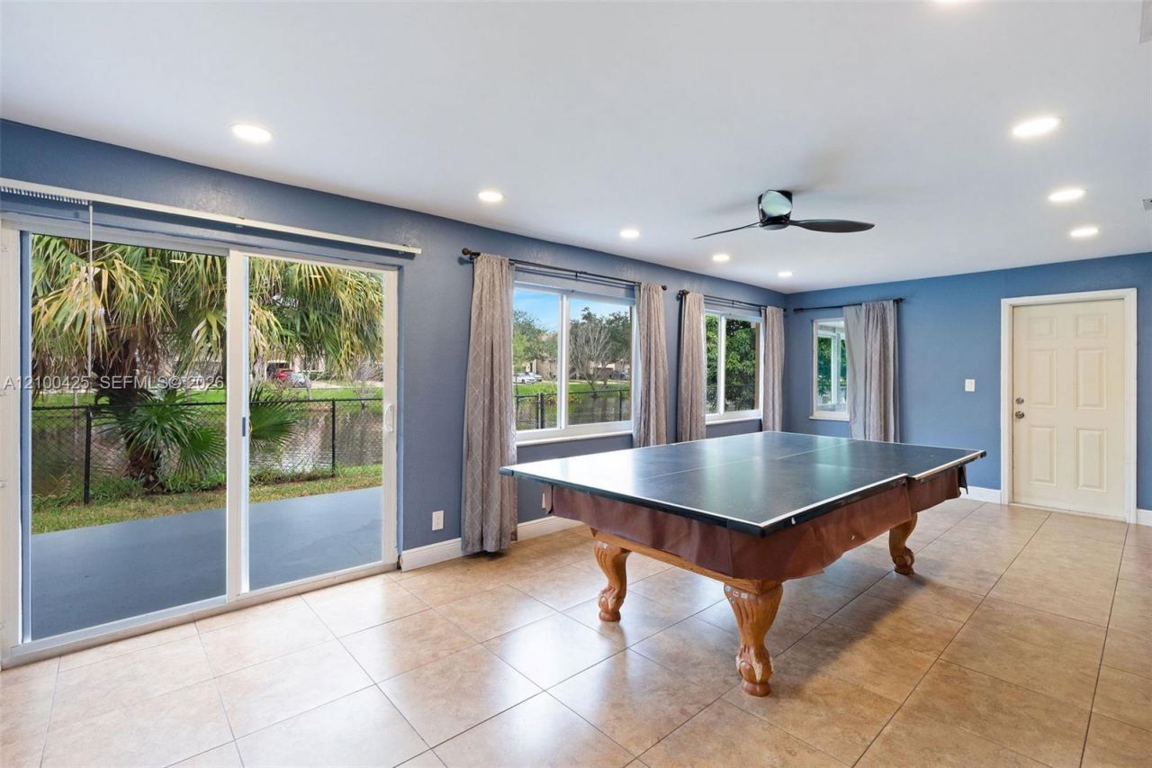 4711 NW 58th St , Tamarac, FL 33319 Photo
