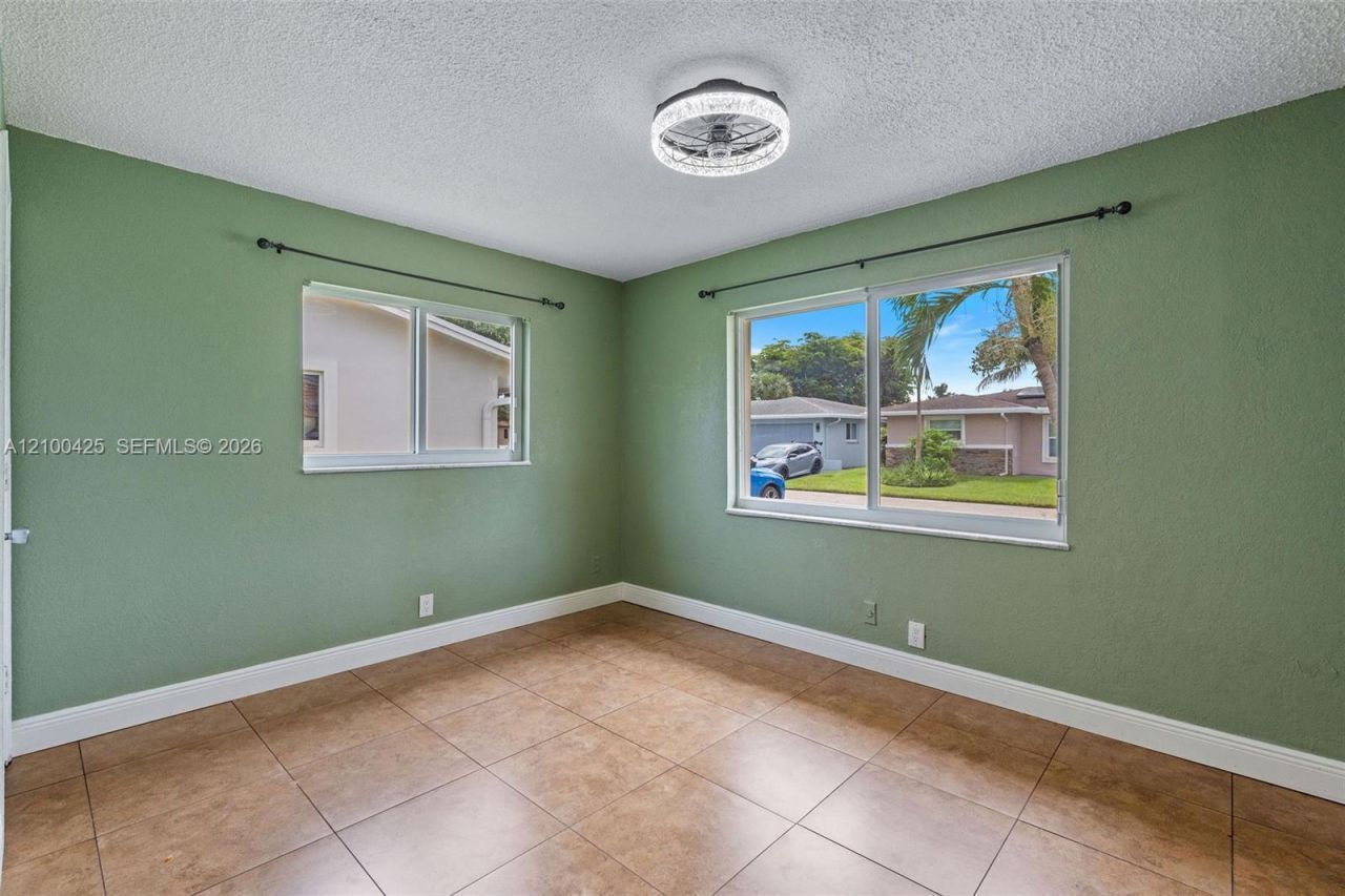 4711 NW 58th St , Tamarac, FL 33319 Photo