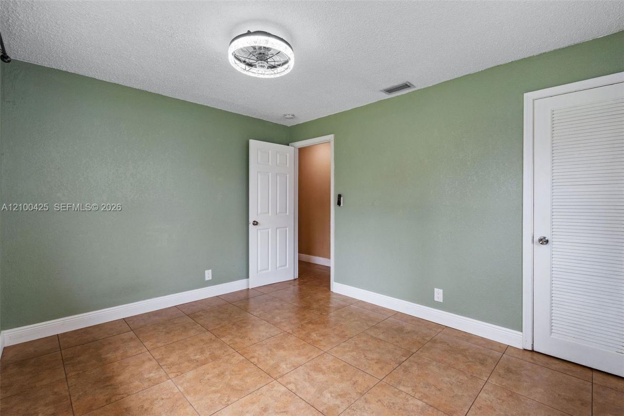 4711 NW 58th St , Tamarac, FL 33319 Photo