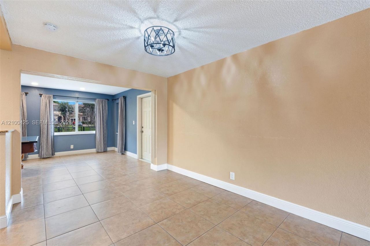4711 NW 58th St , Tamarac, FL 33319 Photo