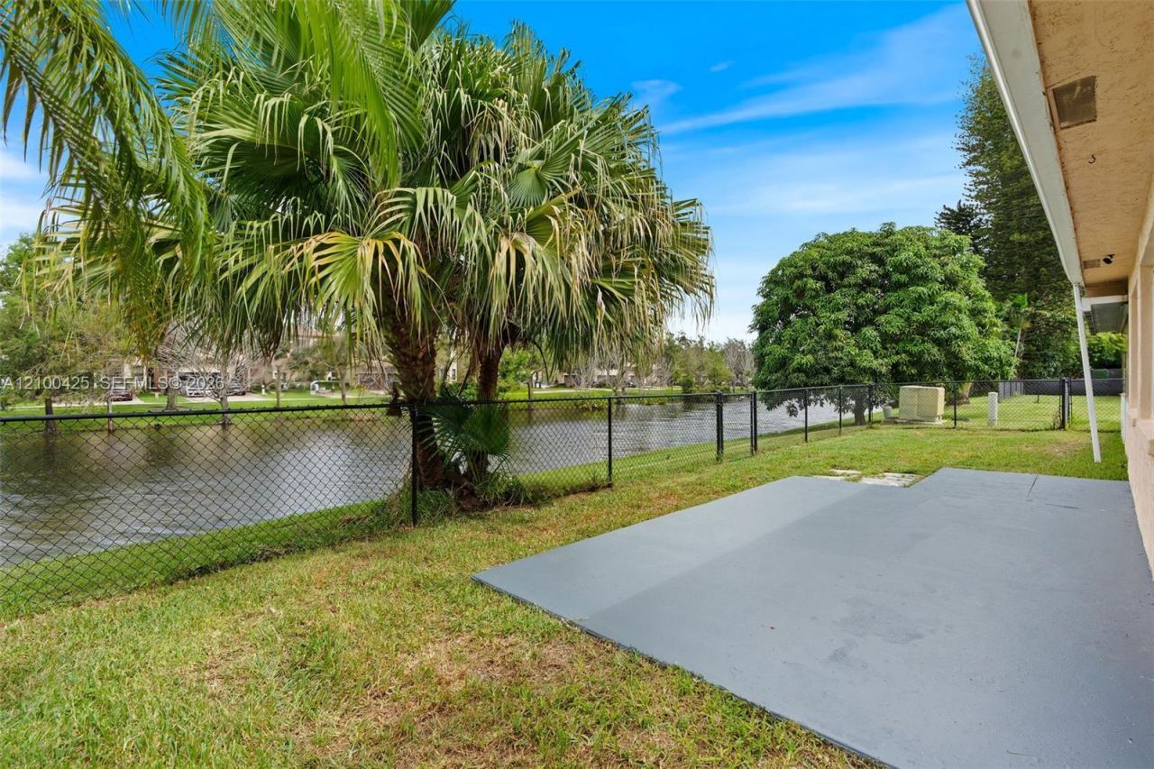4711 NW 58th St , Tamarac, FL 33319 Photo