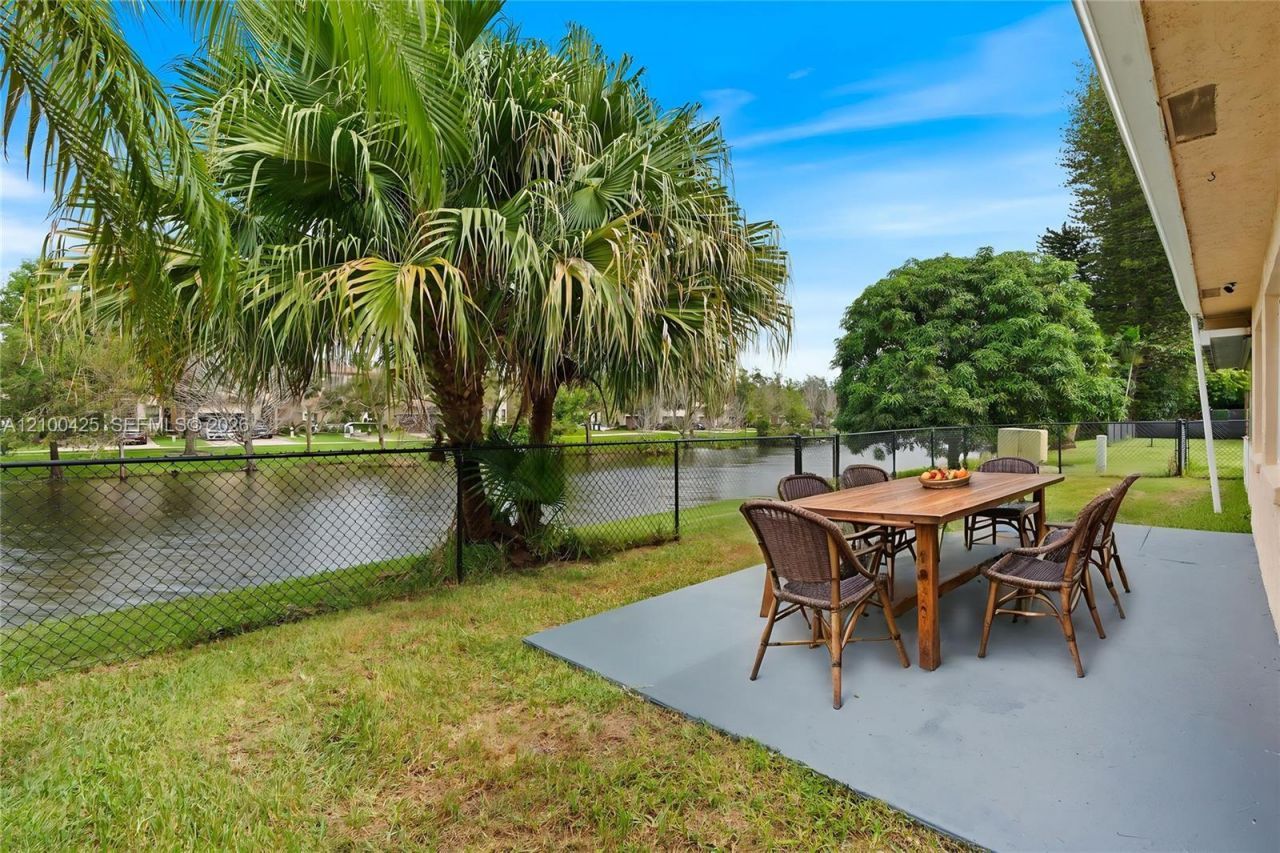 4711 NW 58th St , Tamarac, FL 33319 Photo