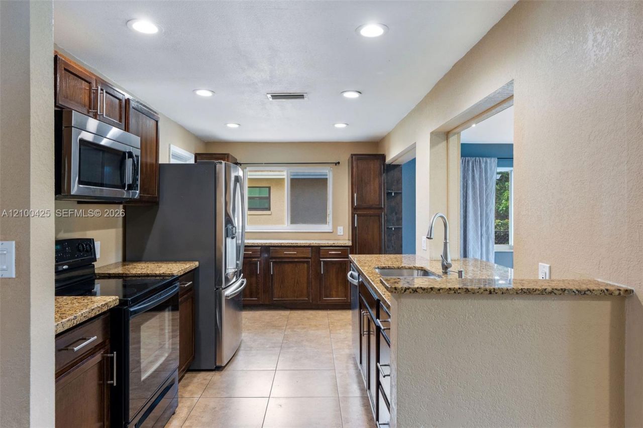4711 NW 58th St , Tamarac, FL 33319 Photo