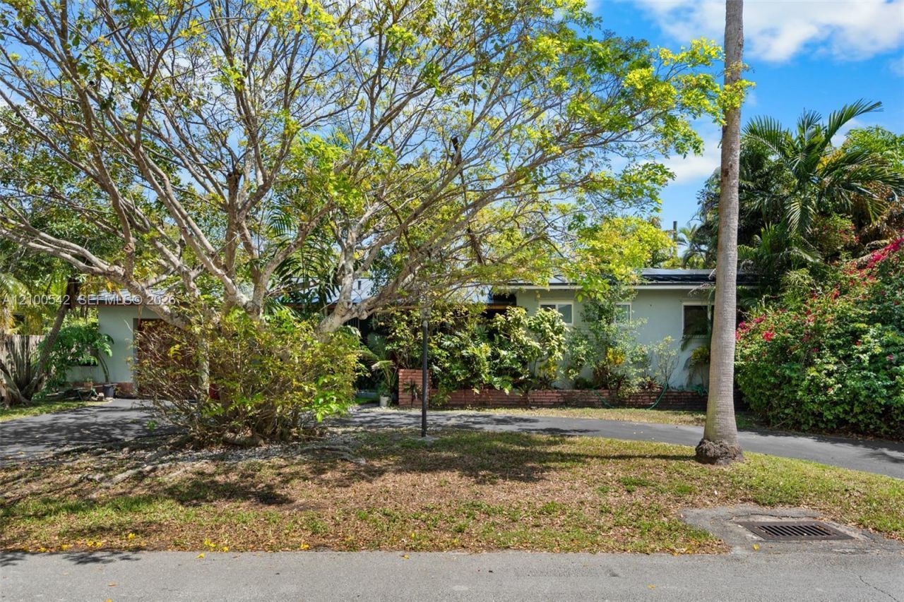 6005 SW 64th Pl , South Miami, FL 33143 Photo