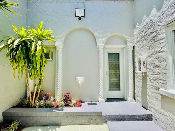 442 SW 10th Ave , Unit 1, Miami, FL 33130