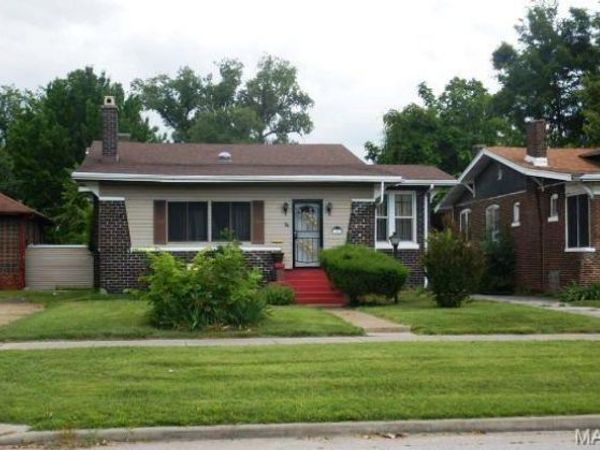 1320 N Park Drive , East St Louis, IL 62204