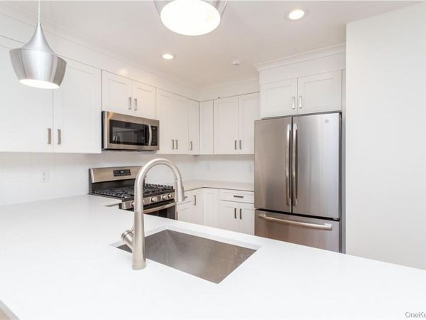 121 Fisher Avenue , Unit 5, White Plains, NY 10606