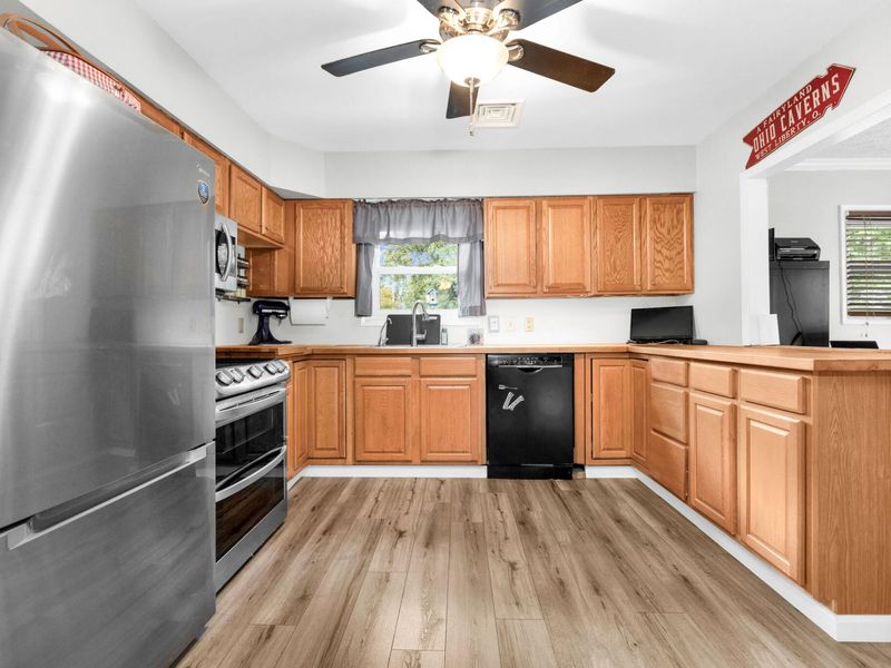9548 E Lakeshore Drive, Huntsville, OH 43324 Photo 21