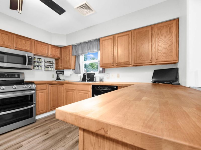 9548 E Lakeshore Drive, Huntsville, OH 43324 Photo 22