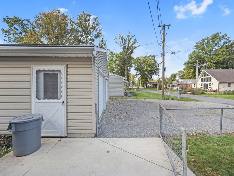 9548 E Lakeshore Drive, Huntsville, OH 43324 Photo 5
