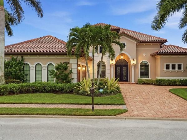 6590 Costa CIR , NAPLES, FL 34113