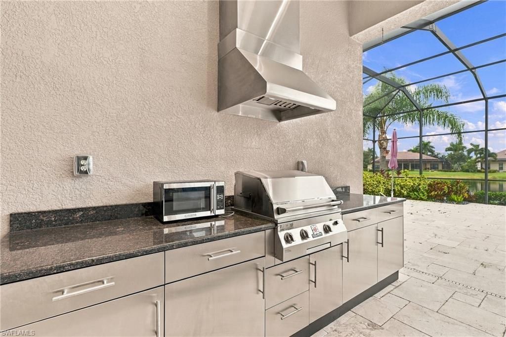 6590 Costa Cir , Naples, FL 34113 Photo