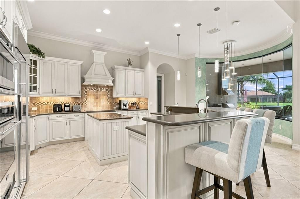 6590 Costa Cir , Naples, FL 34113 Photo