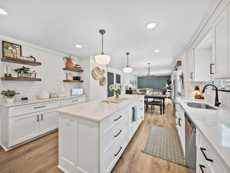 154 Helmbright Court, Columbus, OH 43230 Photo 8