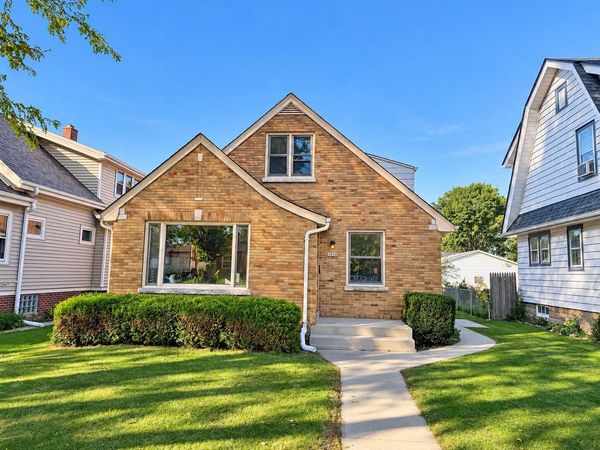 3854 E Carpenter AVENUE, Cudahy, WI 53110
